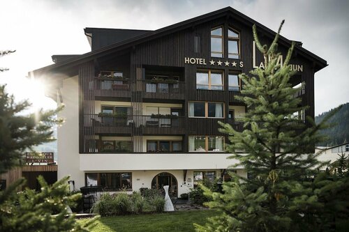 Hotel La Majun, Забронировать Отель Отели Альта Бадия с бассейном, Бассейн
