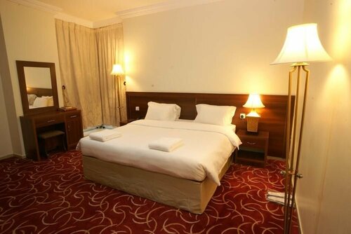 Rabwat Al Safwa 1 hotel, Забронировать Отель Az Zāhir провинция Мекка