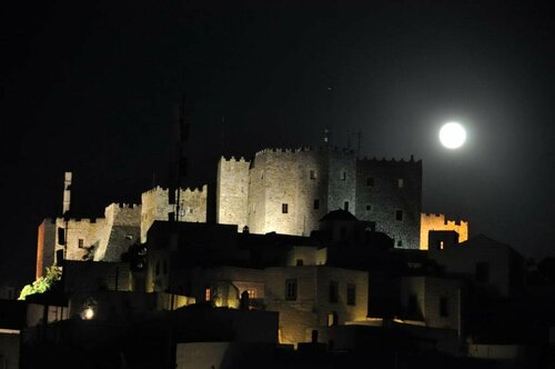 Golden Sun Hotel Patmos, Забронировать Отель Грикос Патмос