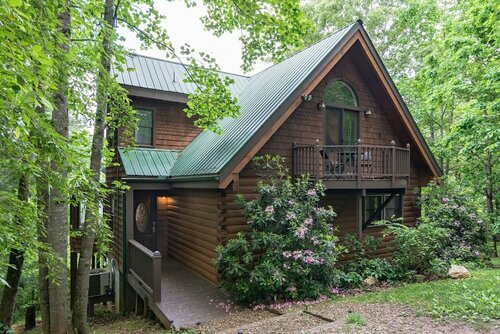 Mountain Escape - 3 Br Cabin, Забронировать Дом для отпуска Отели Лестера с парковкой, Парковка