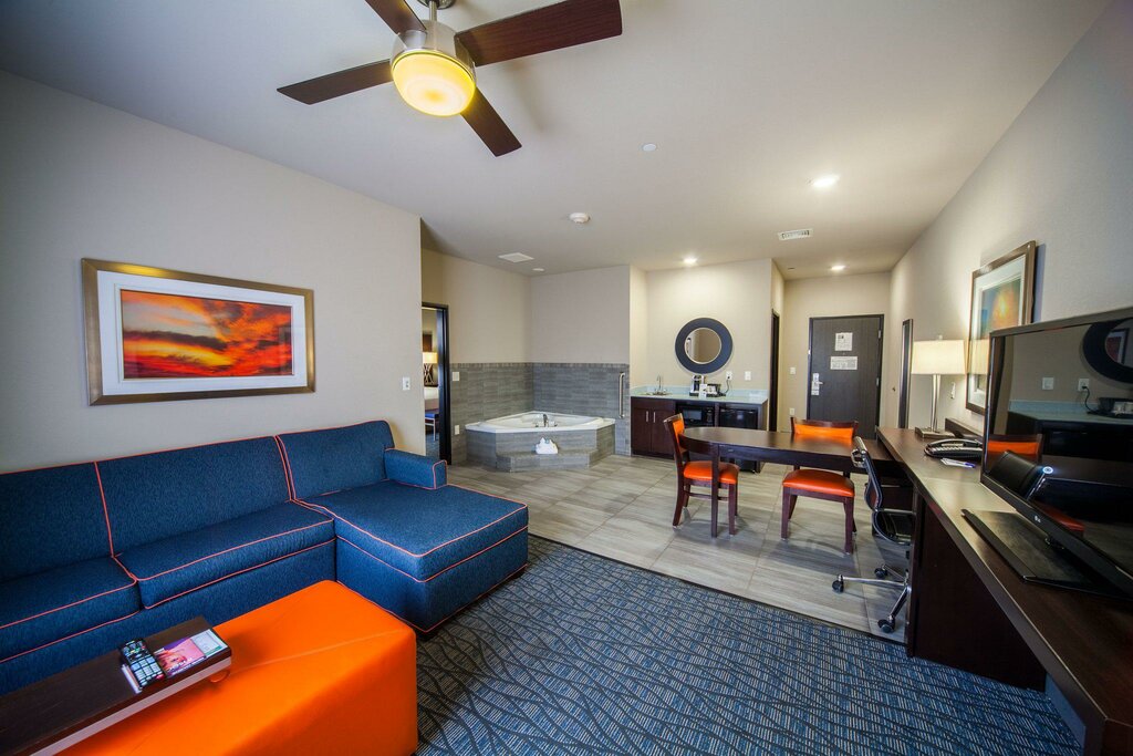 Holiday Inn Express & Suites Oklahoma City Southeast