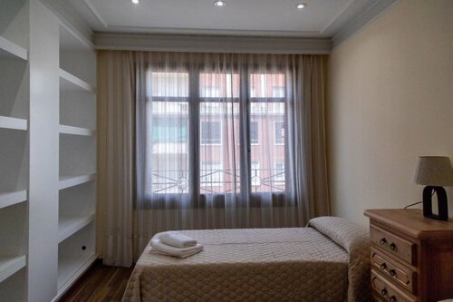 Travel Habitat San Vicente, Забронировать Отель Сьютат Белла Валенсия, рядом с Башни Куарт