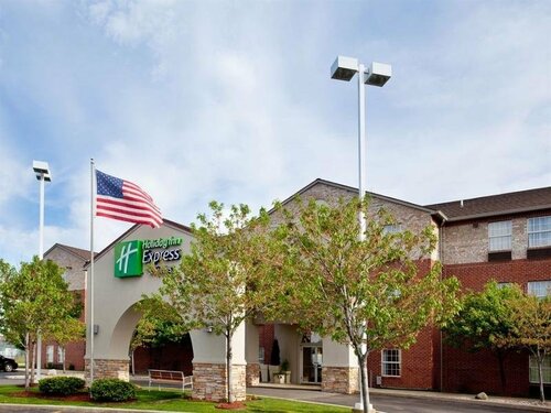 Holiday Inn Express Hotel & Suites Benton Harbor, Varaa Hotelli Benton Harbor 
