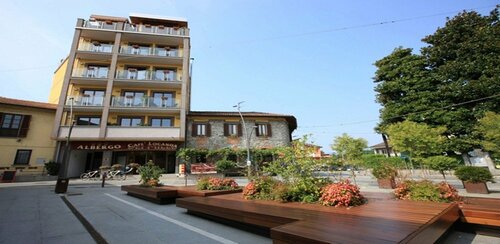 Hotel La Locanda, Забронировать Отель Кадреццате Provincia di Varese