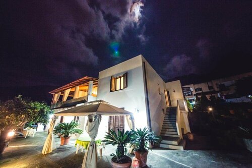 Villa il Glicine, Забронировать Вилла Коттеджи Вулькано, Коттедж