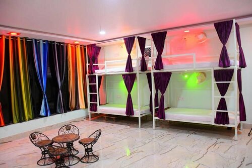 Mad Squad Hostel, Забронировать Хостел Хостелы штата Уттар-Прадеша, Хостел
