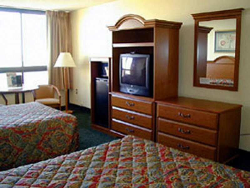 Ramada Plaza by Wyndham Orlando Resort & Suites Intl Drive