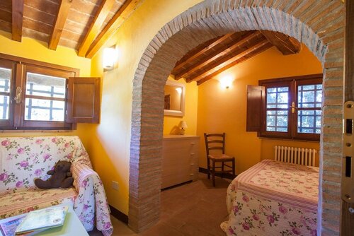 Agriturismo Il Gheppio, Забронировать Отель Отели в центре Монтескудайо, в центре