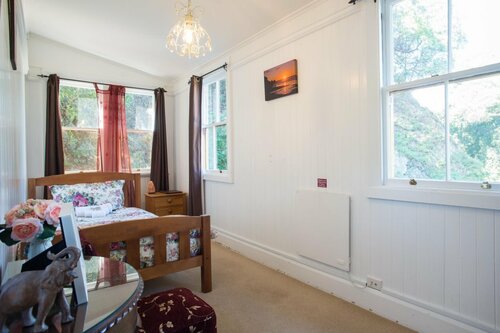 Fellworth House for Solo Travellers, Забронировать Гостевой дом Отели в центре Нельсон с завтраком, отели в центре Нельсон с завтраком