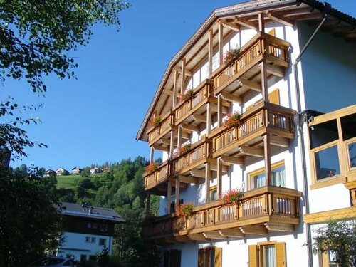 Hotel Chalet Corso, Забронировать Шале Мареббе Трентино-Альто-Адидже