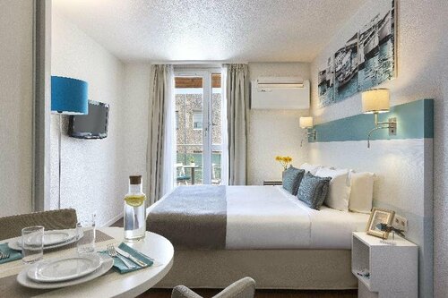 Citadines Castellane Marseille, Rezervasyon Otel Carros havuzlu oteller, Yüzme Havuzu