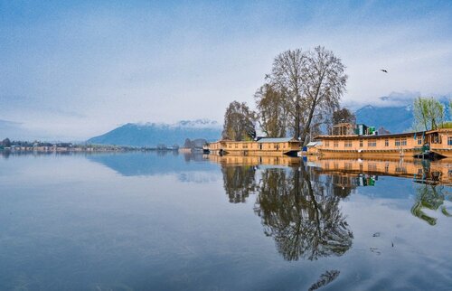 Golden Flower Heritage Houseboats, Забронировать Отель Сринагар Jammu & Kashmir Ski