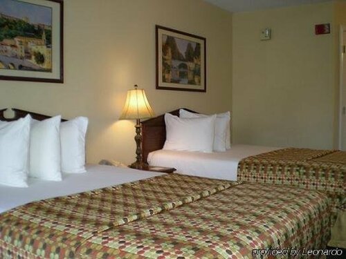 Motel 6-Shreveport, LA, Забронировать Мотель Отели Шривпорт с парковкой, рядом с Shreve Memorial Library, Парковка