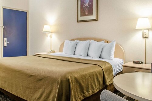 Rodeway Inn Altoona Orchard Plaza, Забронировать Отель Алтуна Пенсильвания, рядом с Парк Лэйкмонт и аквапарк острова