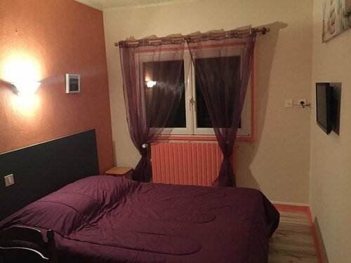 Hôtel Le Bambi, Book Hotel Baume-les-Dames Doubs