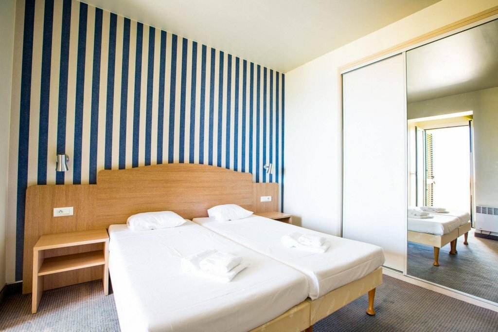 Hotel Villa R