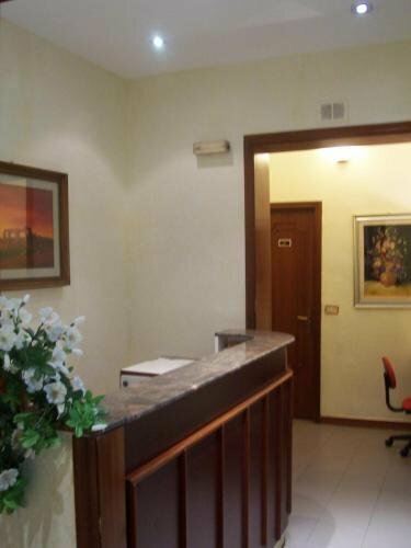 Hotel Pensione Romeo, Забронировать Отель Бари Bari Province, рядом с Кафедральный собор в Бари