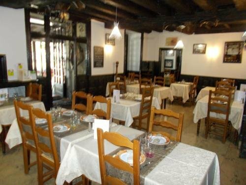 Logis Hotel Restaurant La Chaumière, Забронировать Отель Турнон-сюр-Рон Hills of the Rhône, рядом с Chapoutier Tasting Room