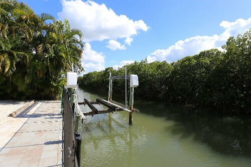 44 Fairview Blvd, Забронировать Отель Отели Fort Myers Area 4 звезды, 4*