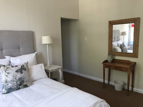 Sandown Lodge, Забронировать Отель «постель и завтрак» Rondebosch , рядом с Newlands Cricket Stadium