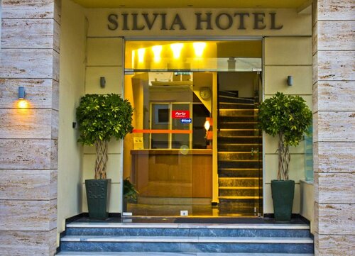 Sylvia Hotel