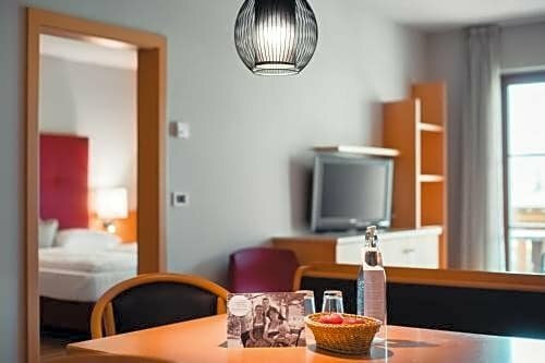 Hotel Tiefenbrunn Gardensuites & Breakfast, Забронировать Отель СПА-отели Лана, SPA-услуги