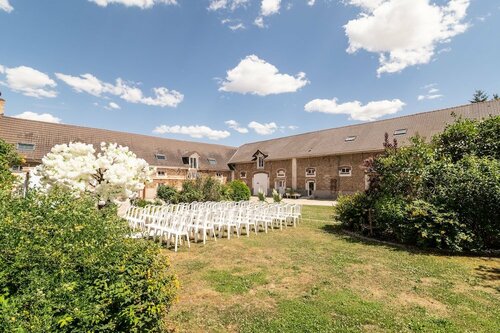 Domaine d'Auxonnettes Chambres d'Hôtes et Gîtes, Забронировать Отель «постель и завтрак» Сен-Фаржо-Понтьери 