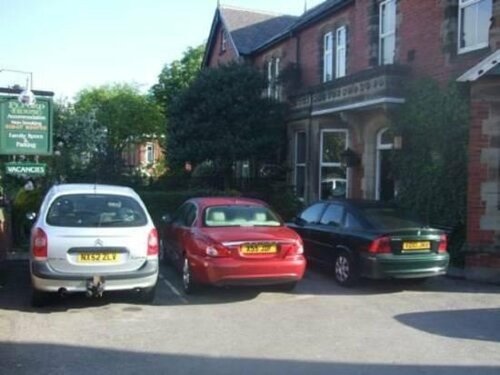 Elford House - Whitby, Book Pension Hoteller i Yorkshire Moors med parkering, Parkering