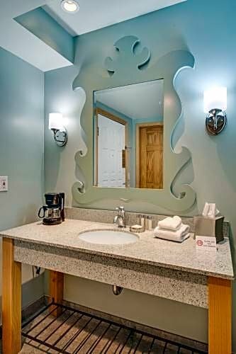 3 Peaks Resort & Beach Club, Забронировать Курортный отель Отели South Lake Tahoe Area с бассейном, Бассейн