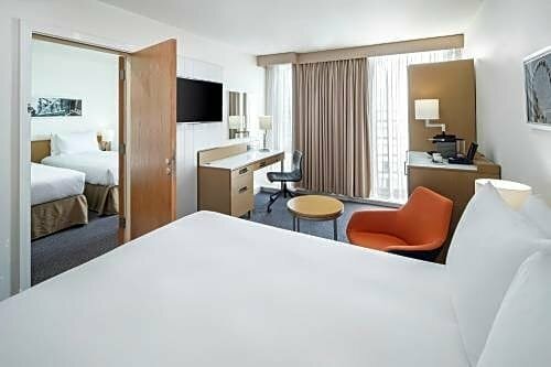 DoubleTree by Hilton Manchester Piccadilly, Забронировать Отель Манчестер Большой Манчестер