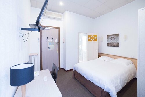 Hôtel dAngleterre, Salon-de-Provence, Забронировать Отель Салон-де-Прованс Буш-дю-Рон