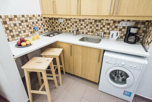 Dfive Apartments - Bathory, Забронировать Апартаменты/квартира Отели Будапешта с парковкой, рядом с Венгерский государственный оперный театр, Парковка
