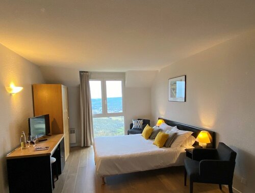 Hôtel Le Relais de Castelnau, Book Hotel Hotels in Lot with a Pool, Swimming Pool