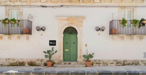Embrace Sicily Guest House, Забронировать Гостевой дом Ното Долина Ното