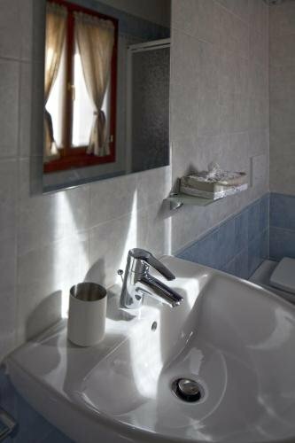 La Corte DEmilio B&B, Prenota Bed & breakfast Vignola Emilia-Romagna