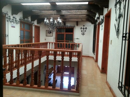 Hotel Don Quijote, Забронировать Отель Недорогие отели Сан-Кристобаль-де-лас-Касас, рядом с Central Plaza &amp; Park, недорого