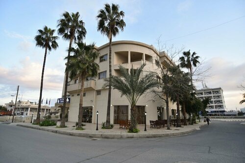 Elysso Hotel, Book Hotel Hotels in Larnaka with Breakfast, near Dianelio Technical School, Breakfasts