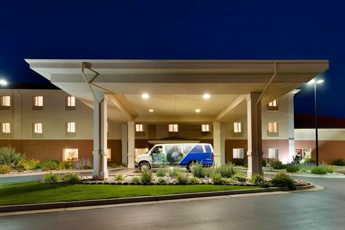Summit Suites, Varaa Hotelli Gillette 
