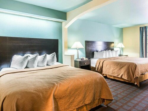 Quality Inn Blue Springs, Rezervovat Hotel Blue Springs Missouri