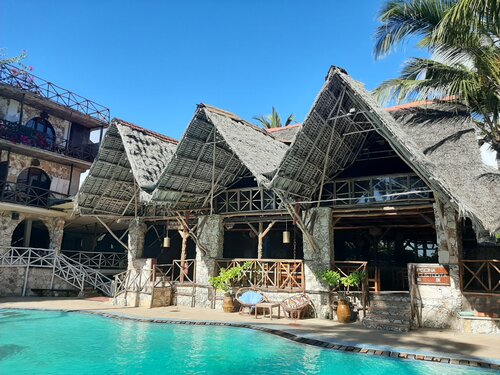 Samaki Lodge, Rezerwuj Hotel Uroa 