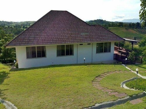 Eden Hill Resort, Забронировать Курортный отель Пакчонг Khao Yai