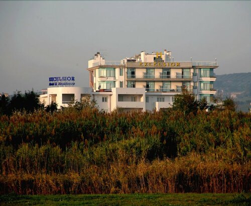 Hotel Excelsior, Забронировать Апарт-отель Отели Васто 4 звезды, 4*