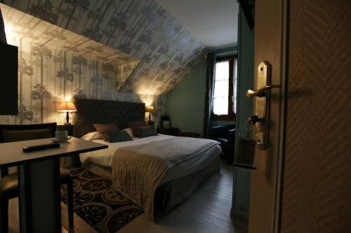 Auberge La Pomme de Pin, Buchen Sie Hostel Senonches 