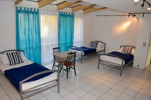 AB Apartments - Apartments Markroeningerstrasse, Забронировать Апартаменты/квартира Цуффенхаузен Штутгарт