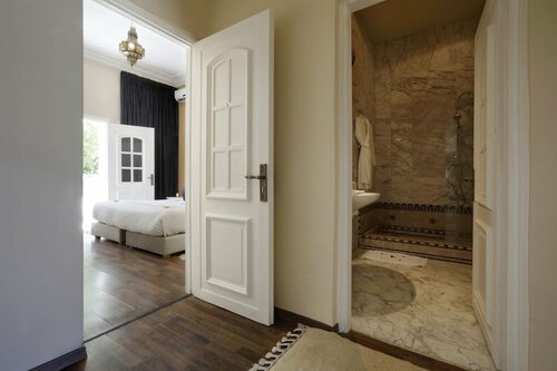La Maison Blanche - Marrakech, Забронировать Отель Отели Тунси с парковкой, Парковка