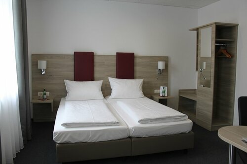 Hotel Hohenstaufen, Забронировать Отель Отели Кобленца с парковкой, рядом с Канатная дорога Кобленца - Станция "Долина", Парковка