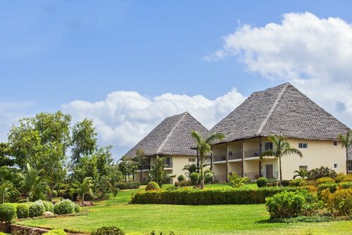 TUI BLUE Bahari Zanzibar, Забронировать Отель Бизнес-отели Пвани-Мчангани, рядом с Пляж Mapenzi Beach, 4* 5*