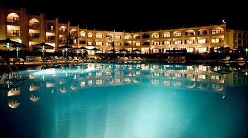 Flamenco Beach & Resort Quseir, Забронировать Курортный отель Кусейр 