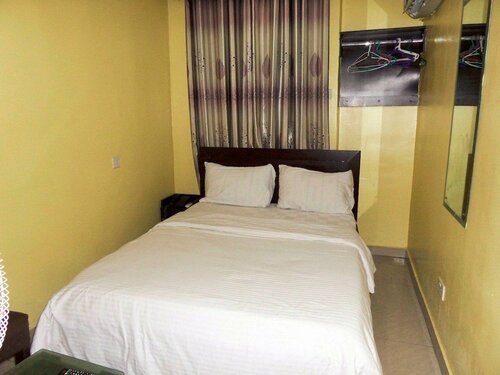 Ghatview Hotel, Забронировать Отель Отели Ebute-Metta 3 звезды, 3*