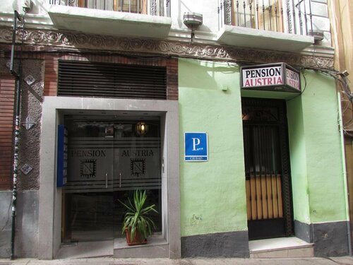 Hostal Austria, Забронировать Хостел Центр Гранада, рядом с Музей монастыря La Concepcion